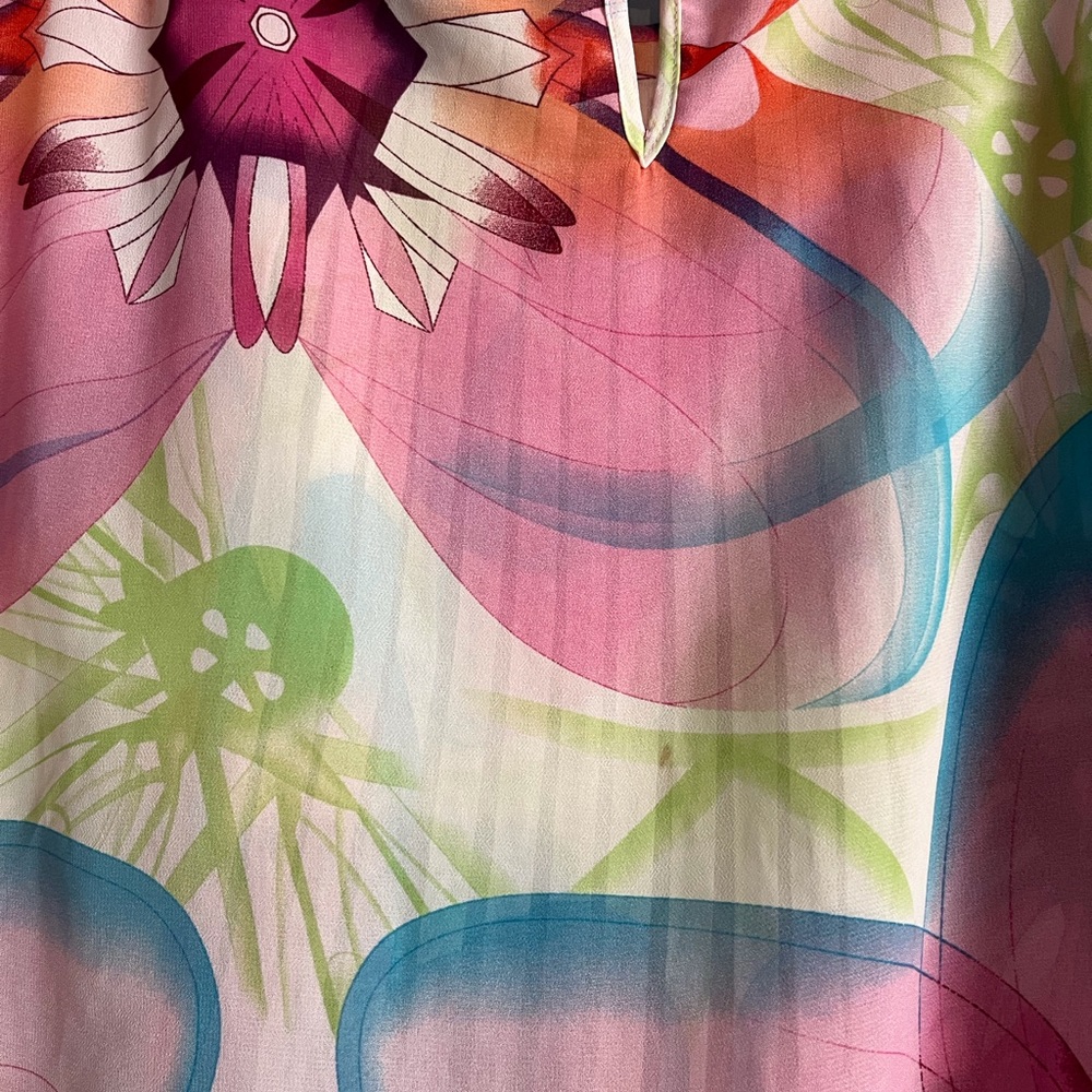 SELLING VERTIGO TOP FOR WOMEN SIZE MEDIUM COLOR FLORAL PATTERN SLEEVELESS BNWOT - Picture 13 of 13